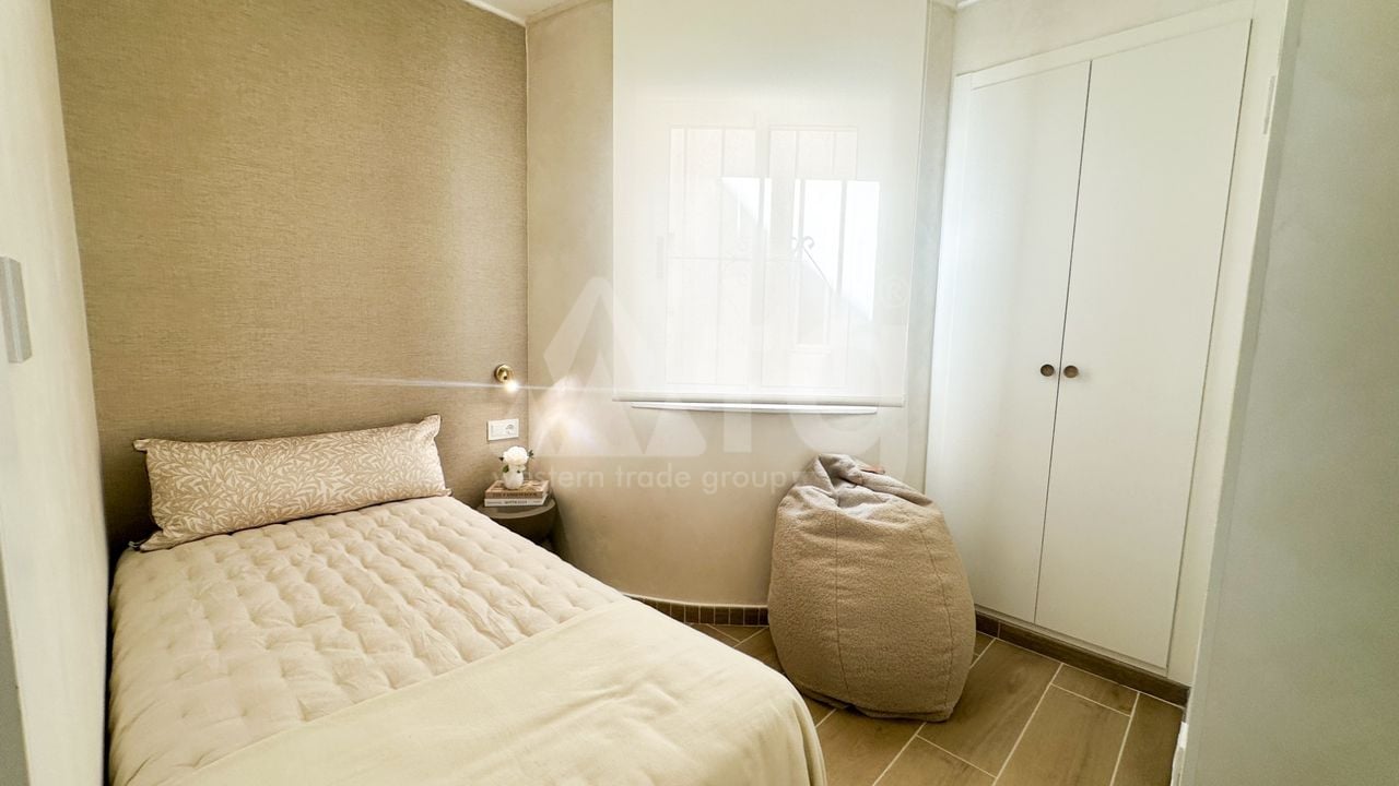 2 bedroom Apartment in Torrevieja - RCJ155255 - Photo - 13
