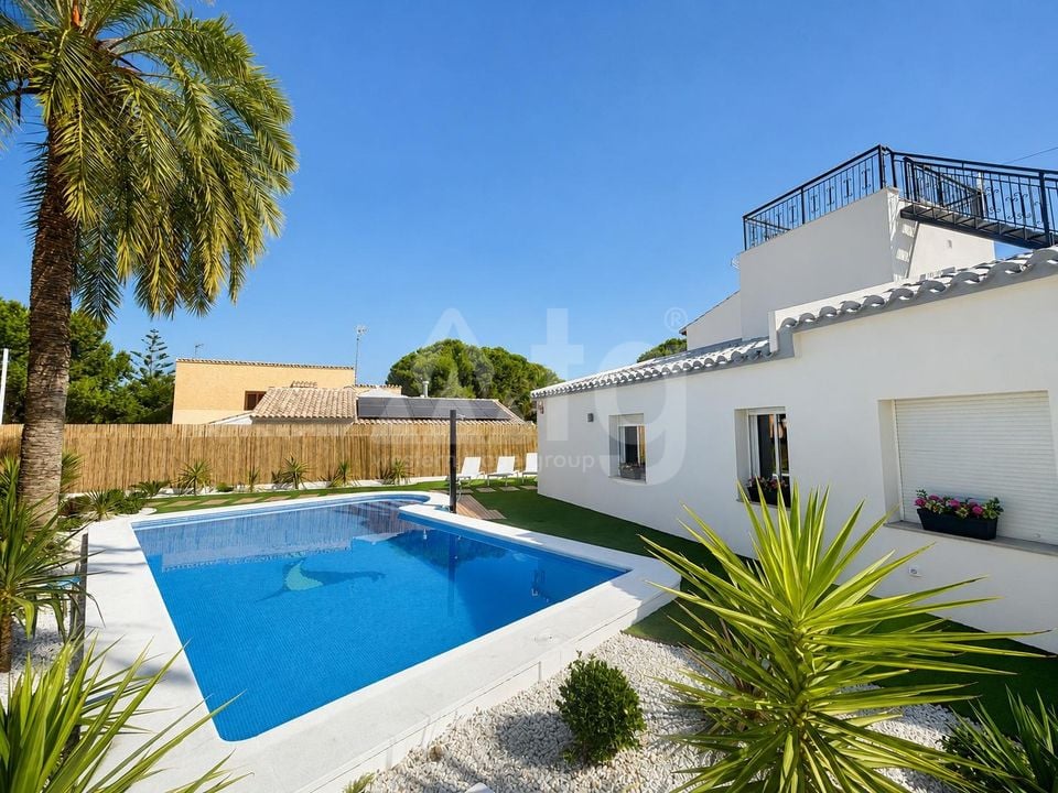 4 bedroom Villa in Punta Prima - URE156209 - Photo - 28