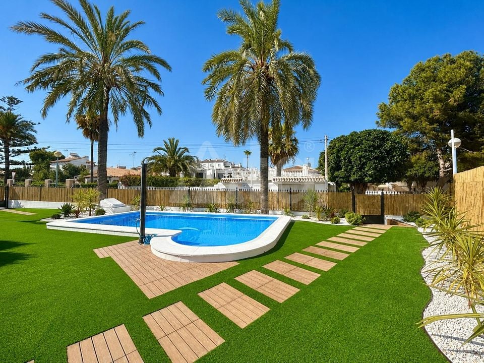 4 bedroom Villa in Punta Prima - URE156209 - Photo - 2