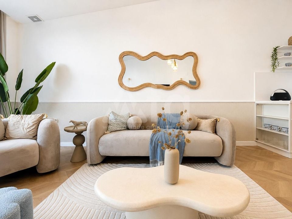 4 bedroom Villa in Punta Prima - URE156209 - Photo - 5