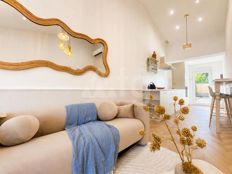 4 bedroom Villa in Punta Prima - URE156209 - Photo - 6