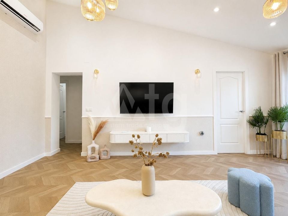 4 bedroom Villa in Punta Prima - URE156209 - Photo - 7