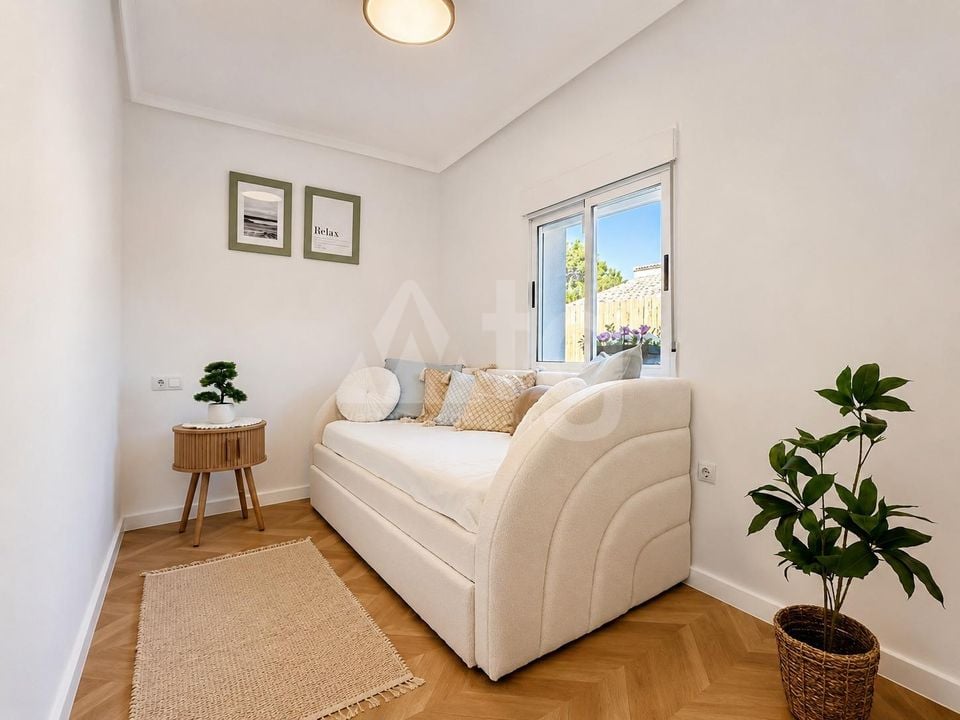 4 bedroom Villa in Punta Prima - URE156209 - Photo - 13