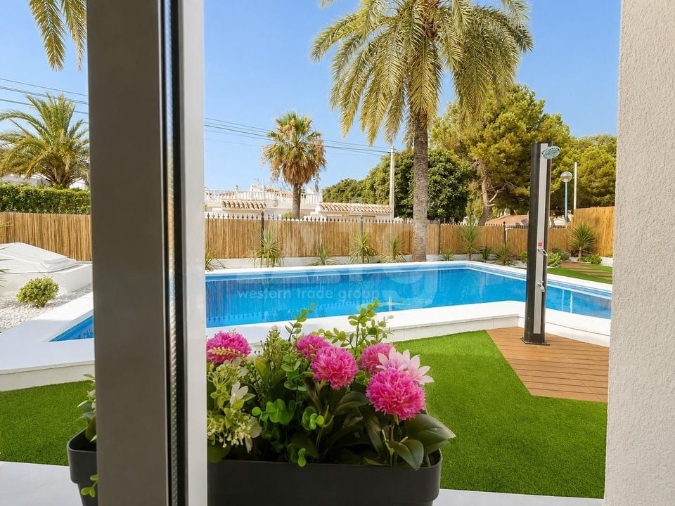 4 bedroom Villa in Punta Prima - URE156209 - Photo - 19