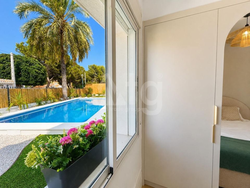 4 bedroom Villa in Punta Prima - URE156209 - Photo - 18