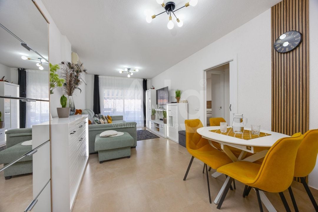 2 bedroom Penthouse in Torrevieja - CYM156292 - Photo - 2