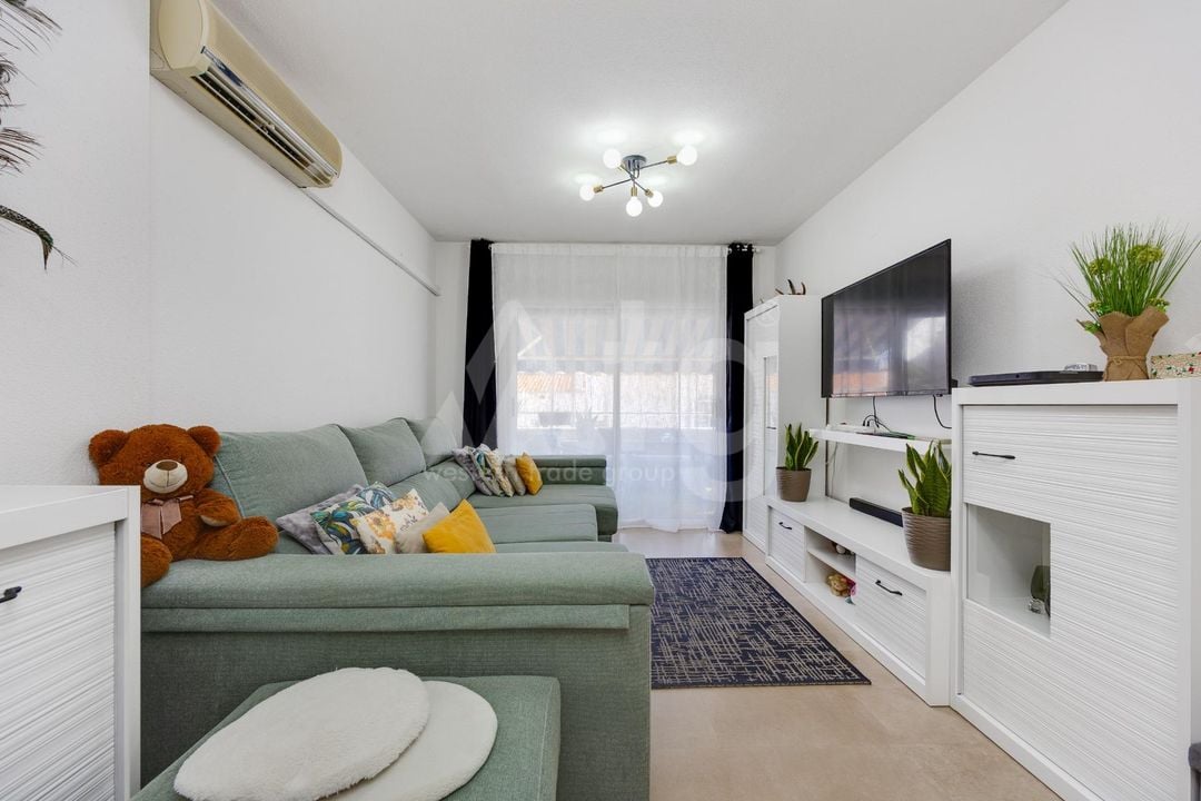 2 bedroom Penthouse in Torrevieja - CYM156292 - Photo - 3