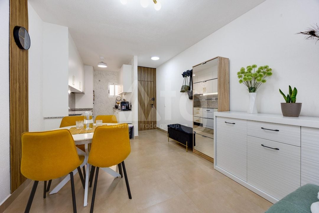 2 bedroom Penthouse in Torrevieja - CYM156292 - Photo - 5