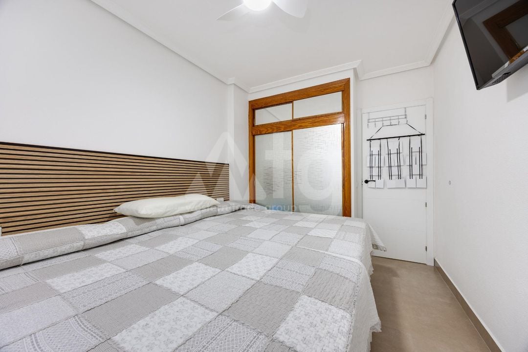 2 bedroom Penthouse in Torrevieja - CYM156292 - Photo - 9