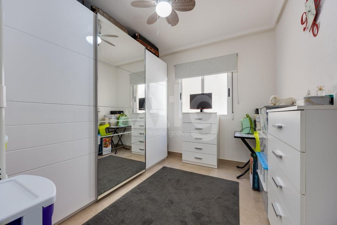 2 bedroom Penthouse in Torrevieja - CYM156292 - Photo - 10