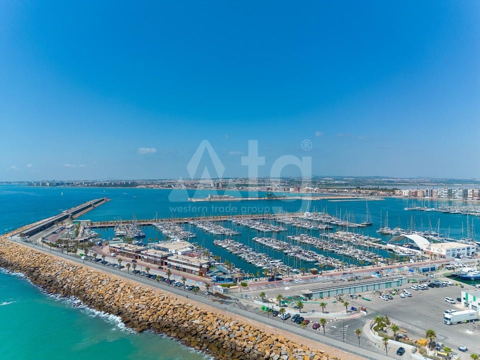 2 bedroom Penthouse in Torrevieja - CYM156292 - Photo - 31