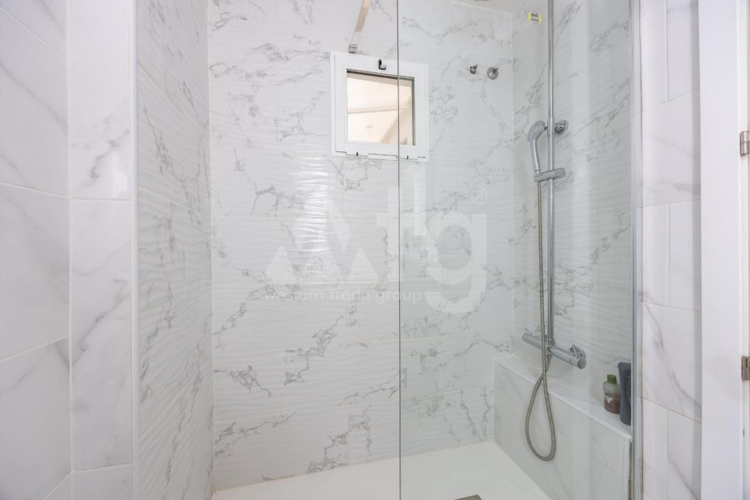 2 bedroom Apartment in Torrevieja - CYM156293 - Photo - 16