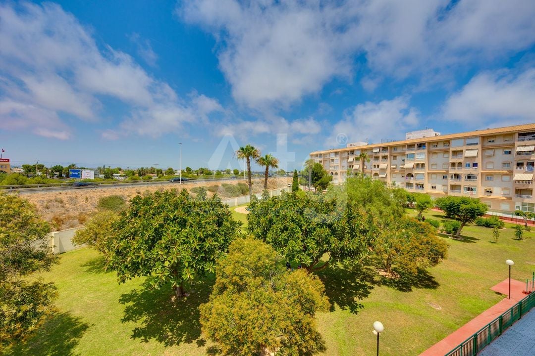 2 bedroom Apartment in Torrevieja - CYM156293 - Photo - 27