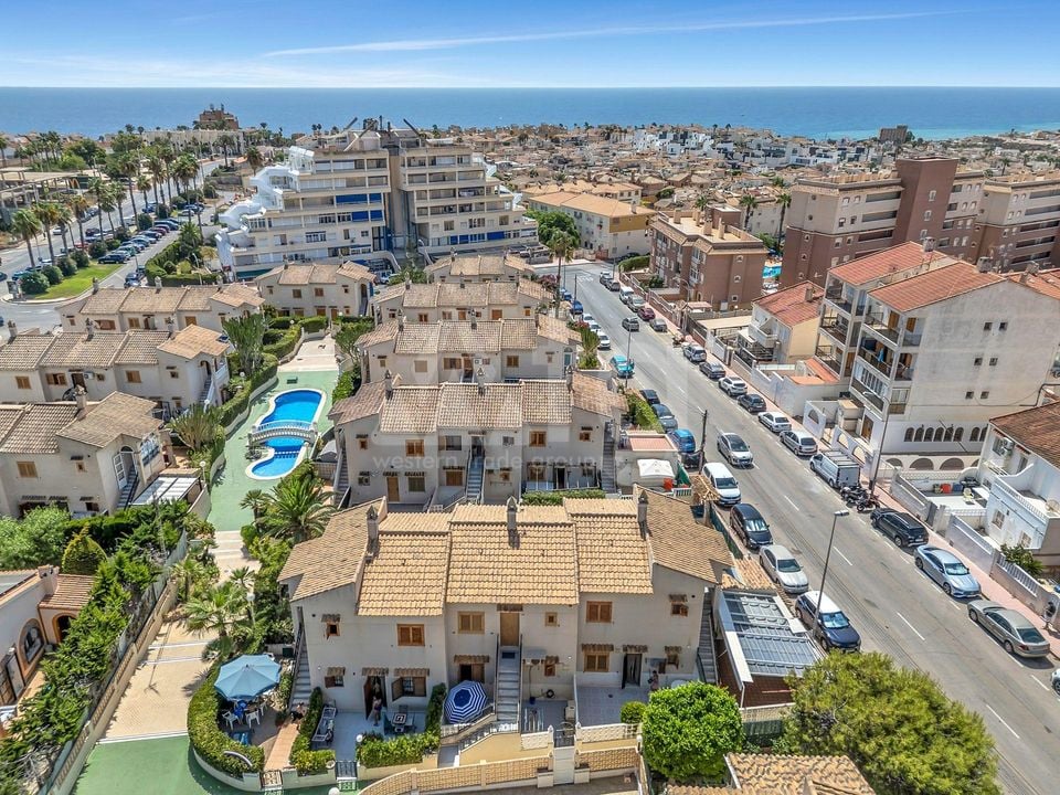2 bedroom Penthouse in La Mata - AG157666 - Photo - 2