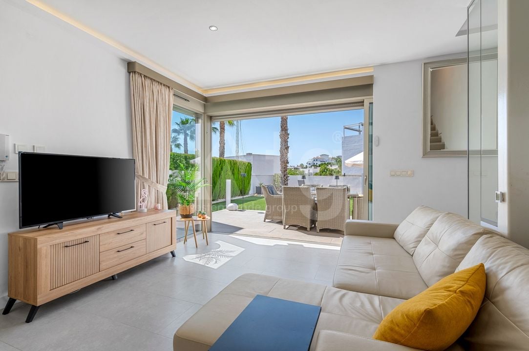 3 bedroom Villa in Villamartin - CBW156660 - Photo - 6