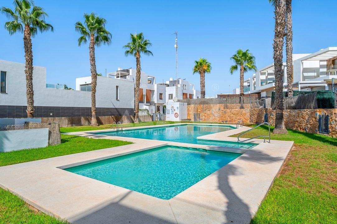 3 bedroom Villa in Villamartin - CBW156660 - Photo - 2