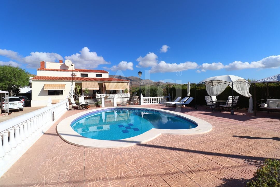 6 bedroom Villa in Crevillente - VRE157111 - Photo - 1