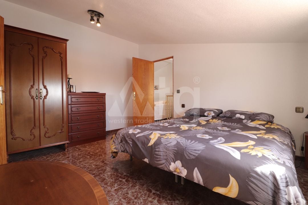 6 bedroom Villa in Crevillente - VRE157111 - Photo - 21