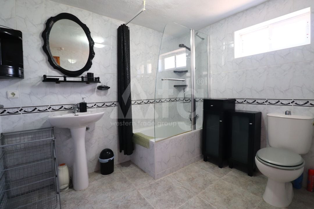 6 bedroom Villa in Crevillente - VRE157111 - Photo - 32