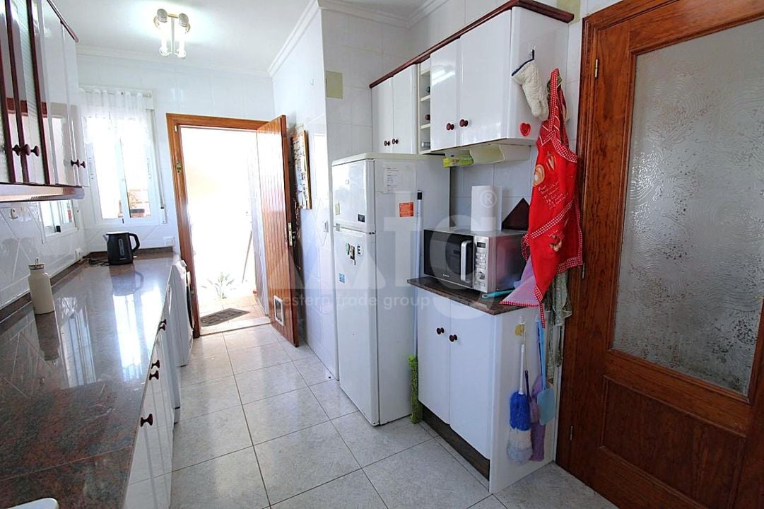 - IMC157229 - Photo - 11