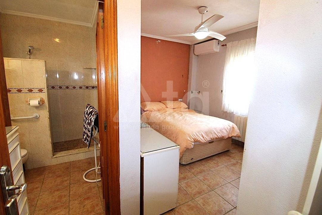 - IMC157229 - Photo - 18