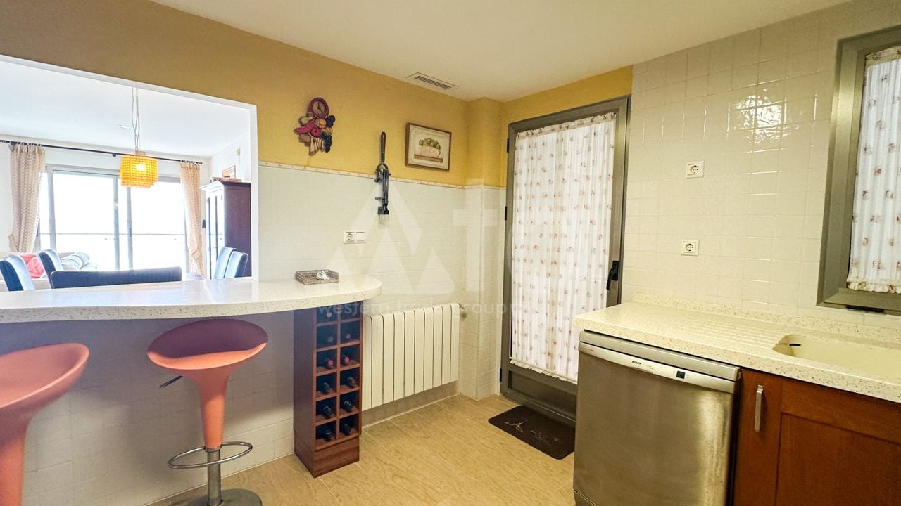 4 bedroom Apartment in Torrevieja - RCJ157238 - Photo - 12