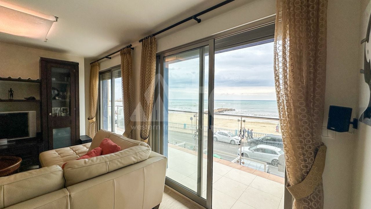 4 bedroom Apartment in Torrevieja - RCJ157238 - Photo - 5