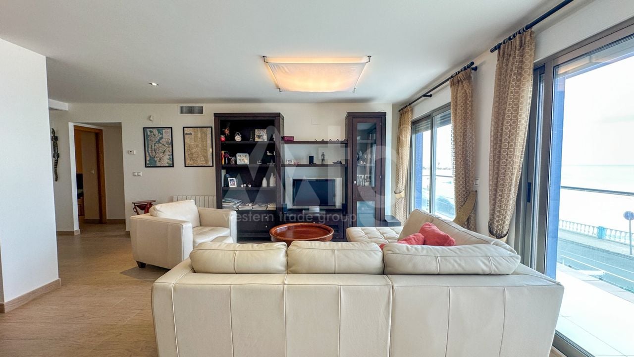 4 bedroom Apartment in Torrevieja - RCJ157238 - Photo - 4