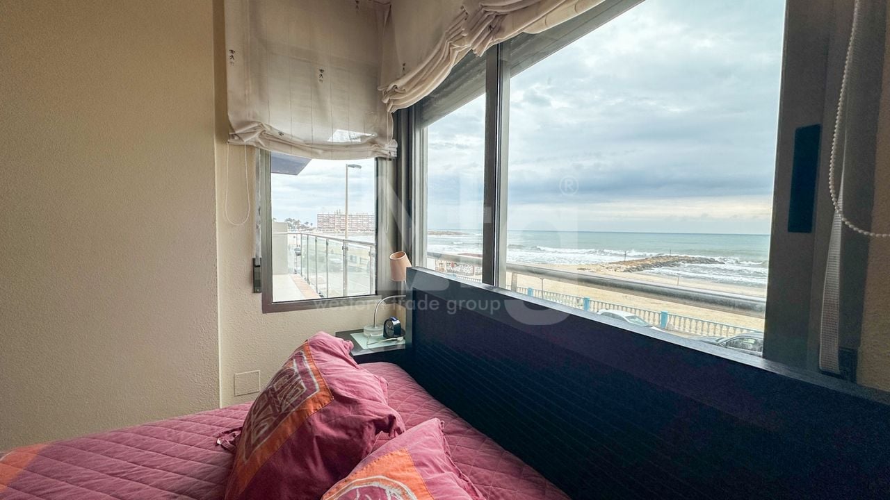 4 bedroom Apartment in Torrevieja - RCJ157238 - Photo - 17