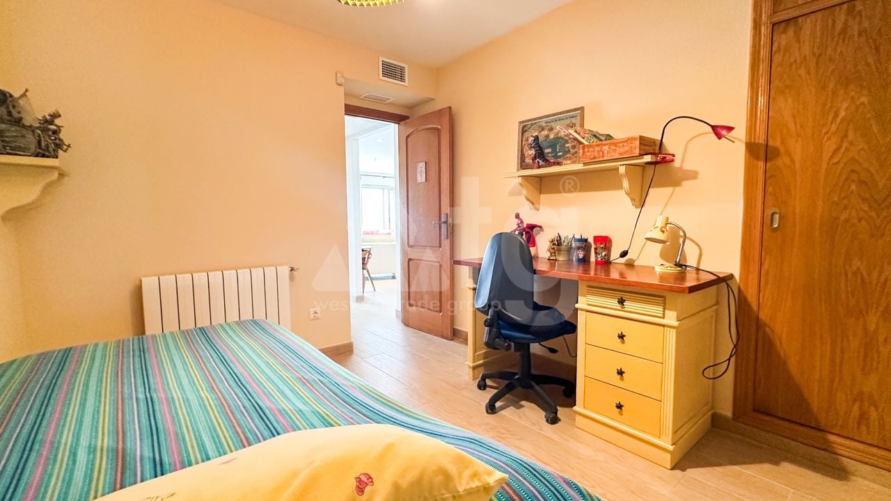 4 bedroom Apartment in Torrevieja - RCJ157238 - Photo - 33