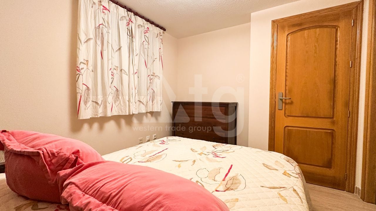 4 bedroom Apartment in Torrevieja - RCJ157238 - Photo - 35
