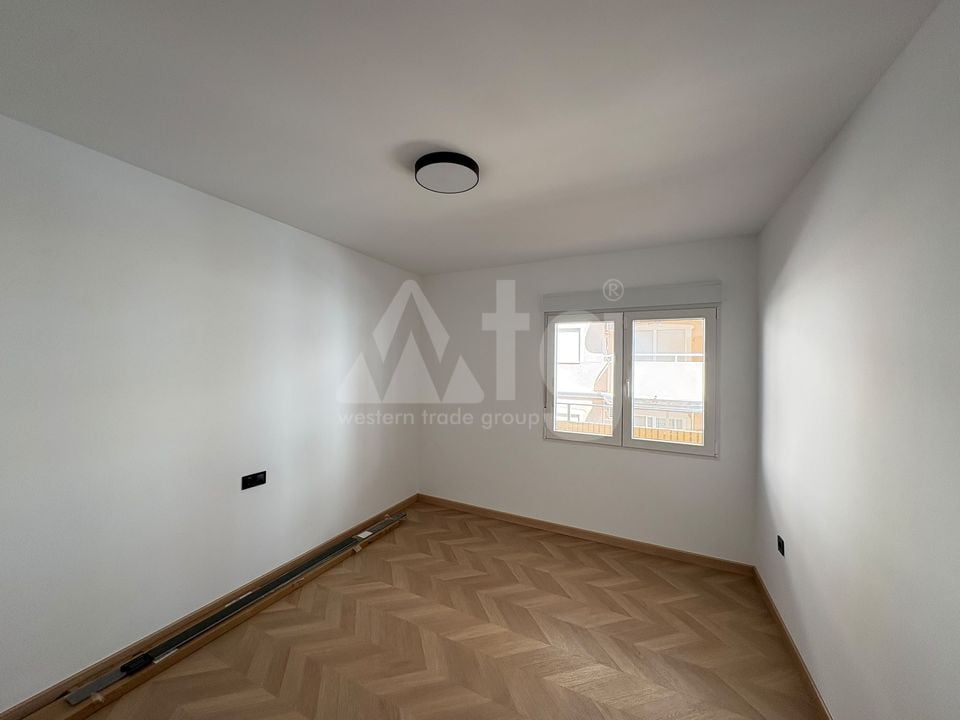 3 bedroom Apartment in Torrevieja - ET157410 - Photo - 13