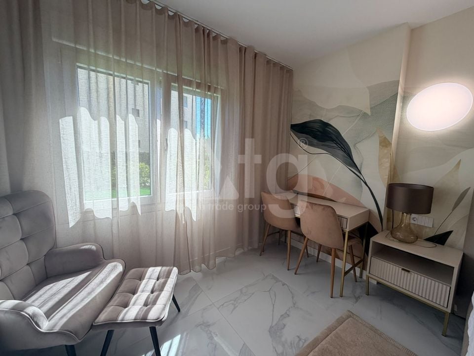 Appartement de 2 chambres à Punta Prima - LR157503 - Photo - 16