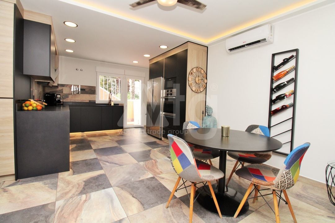 4 bedroom Villa in Villamartin - VC157532 - Photo - 12