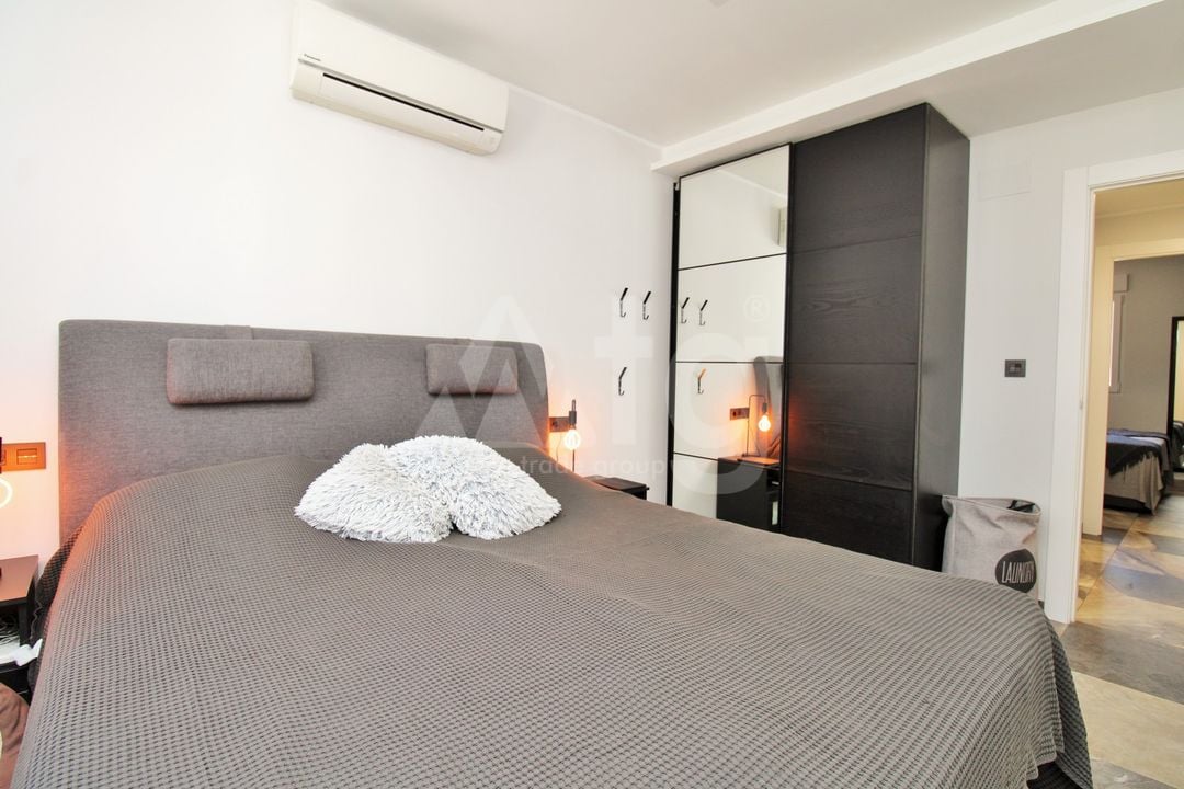 4 bedroom Villa in Villamartin - VC157532 - Photo - 18