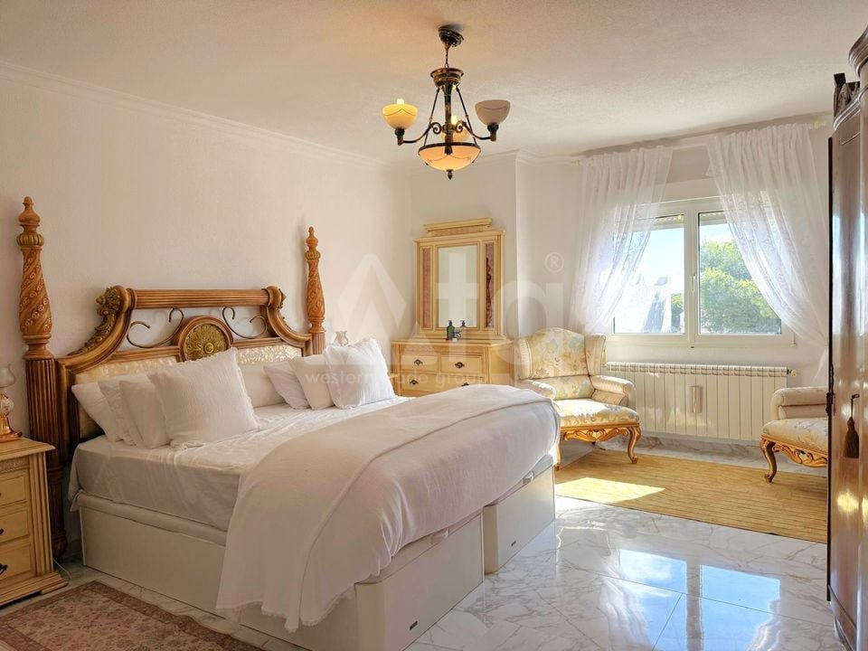 Villa de 5 chambres à San Miguel de Salinas - VH158230 - Photo - 8