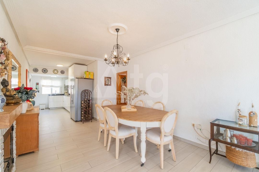 4 bedroom Villa in Los Balcones - RPF158279 - Photo - 8
