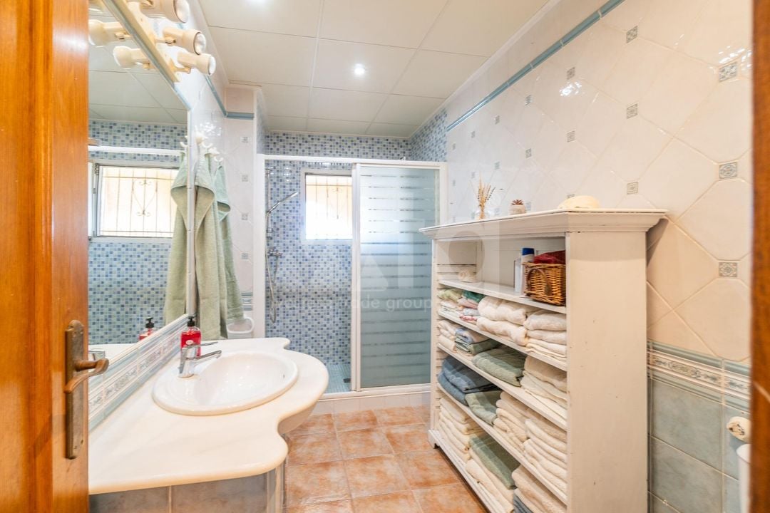 4 bedroom Villa in Los Balcones - RPF158279 - Photo - 25