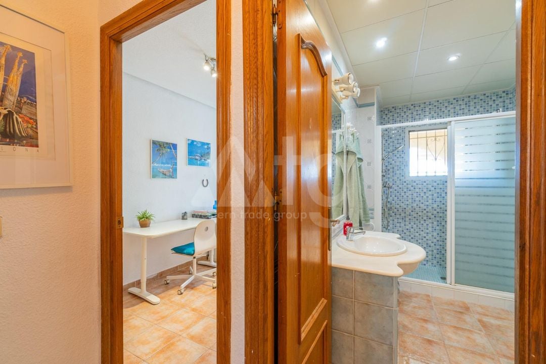 4 bedroom Villa in Los Balcones - RPF158279 - Photo - 26