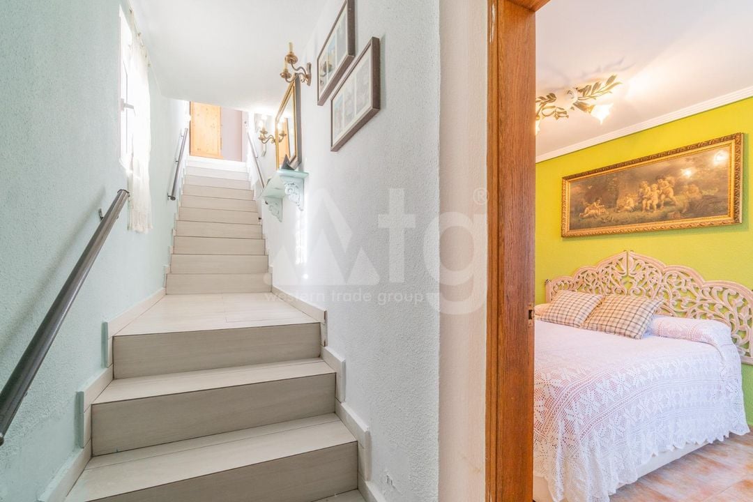 4 bedroom Villa in Los Balcones - RPF158279 - Photo - 11