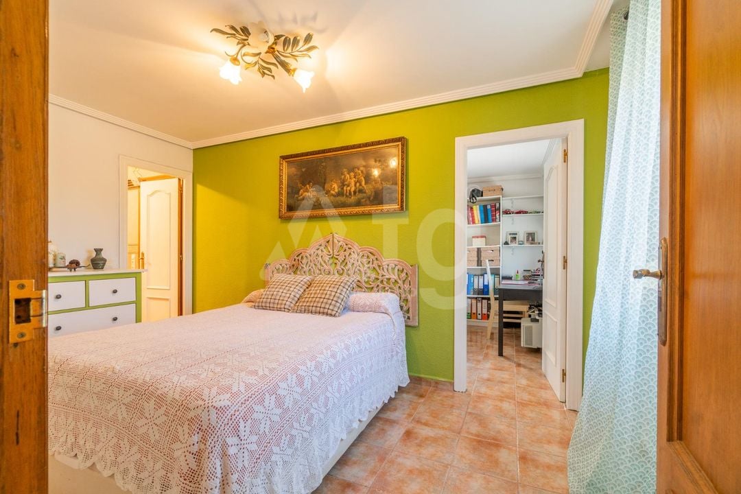 4 bedroom Villa in Los Balcones - RPF158279 - Photo - 12