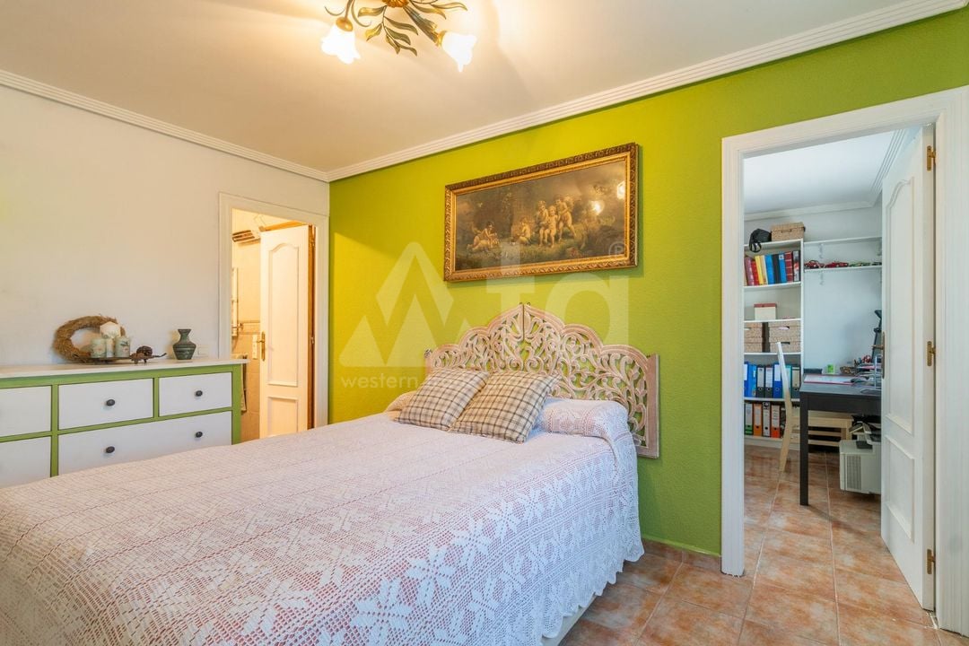 4 bedroom Villa in Los Balcones - RPF158279 - Photo - 13