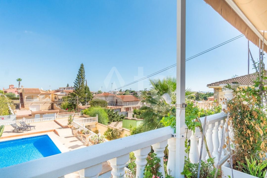 4 bedroom Villa in Los Balcones - RPF158279 - Photo - 43