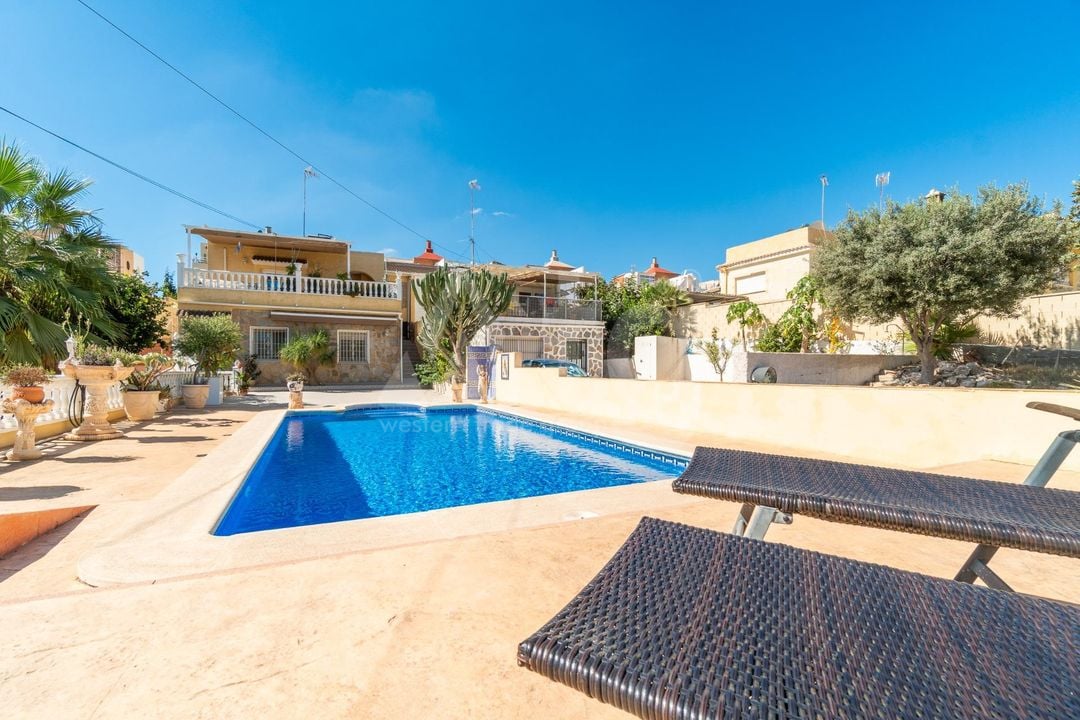 4 bedroom Villa in Los Balcones - RPF158279 - Photo - 2
