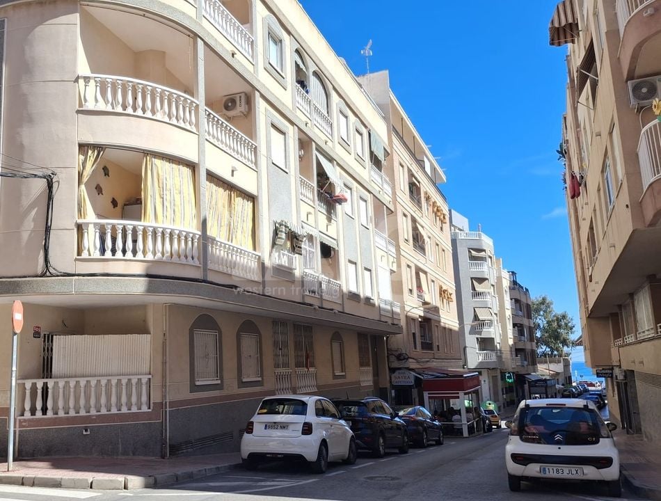 3 bedroom Apartment in Torrevieja - CI158411 - Photo - 1