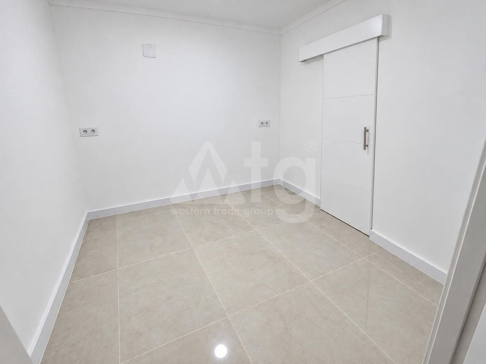 2 bedroom Bungalow in Torrevieja - HRE158456 - Photo - 9