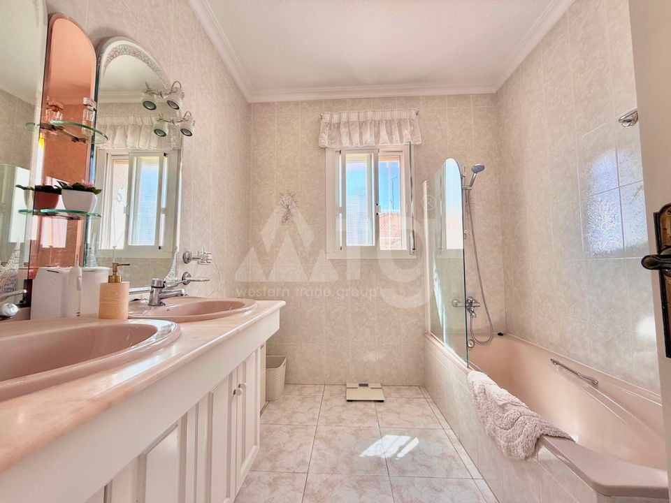 4 bedroom Villa in Ciudad Quesada - VRC158470 - Photo - 31