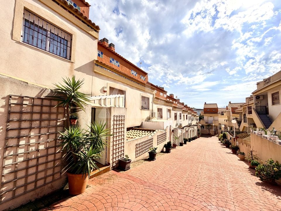 3 bedroom Townhouse in Orihuela Costa - ERV158652 - Photo - 19