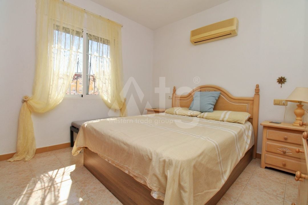 4 bedroom Villa in Villamartin - VC158735 - Photo - 11