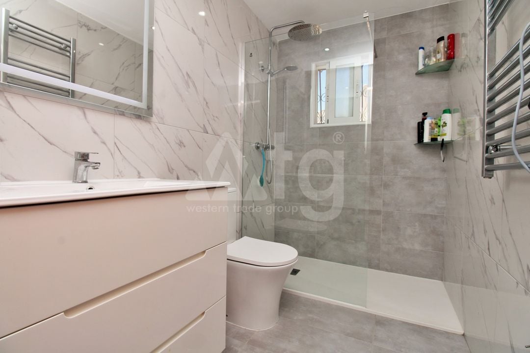 4 bedroom Villa in Villamartin - VC158735 - Photo - 13